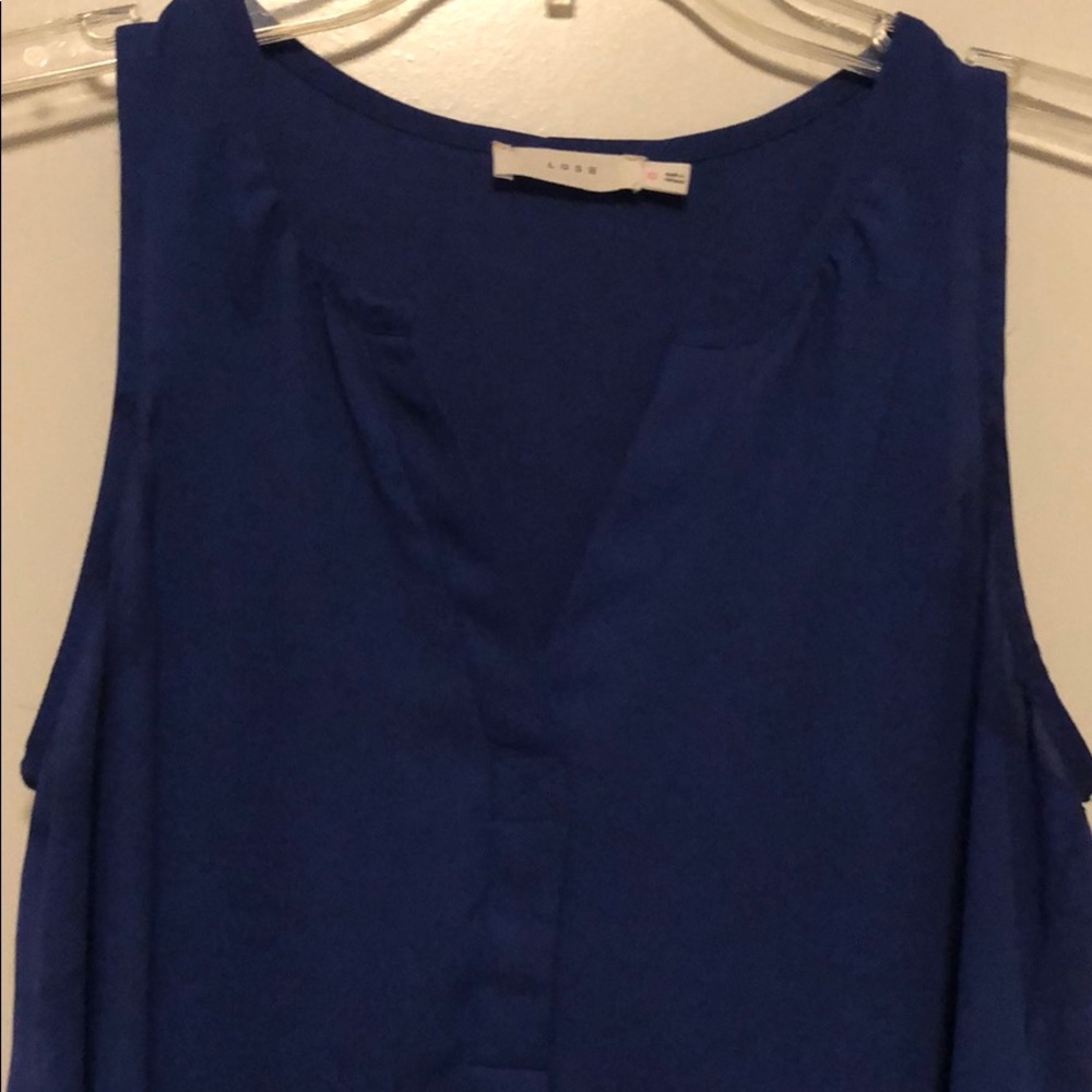 🎆Blue LUSH v-neck tank